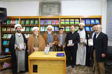 گزارش تصویری، رونمایی از کتاب «مرد امّت» در در کتابخانه استاد خسروشاهی
