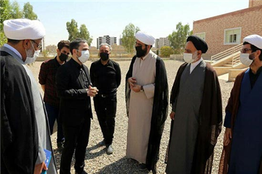 بازدید حجت الاسلام برته از کتابخانه مرکز بررسی های اسلامی
