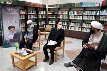 بازدید حجت الاسلام برته از کتابخانه مرکز بررسی های اسلامی