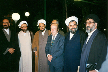 استاد همراه با مؤلف کتاب امام علی (علیه السلام) صدای عدالت انسانی