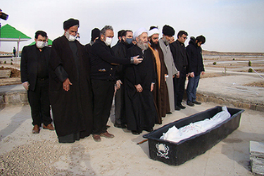 خاکسپاری غریبانه استاد