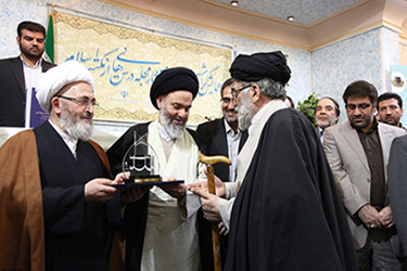 تجلیل از استاد