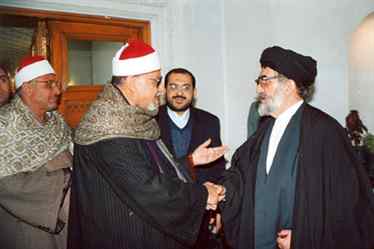 از راست: استاد خسروشاهی، کریم منصوری، شعیشع - (در اقامتگاه جمهوری اسلامی ایران در قاهره)