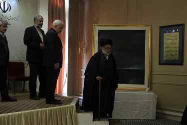بدرقه دکتر ظریف در آخرین حضور استاد خسروشاهی در وزارت امور خارجه پیش از رحلت